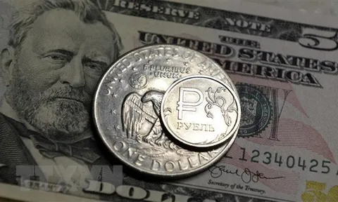 Đồng ruble tăng 0,7% so với đồng USD, 0,6% so với đồng euro