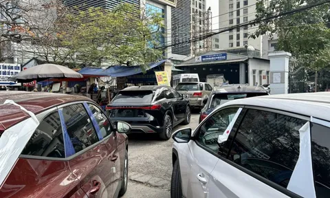 Bộ Giao thông Vận tải thông tin "nóng" gỡ khó ùn tắc đăng kiểm