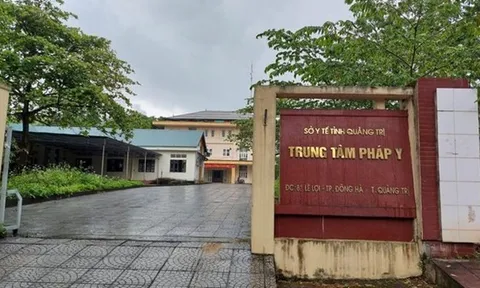 Bắt Giám đốc Trung tâm Pháp y tỉnh Quảng Trị có hành vi giả mạo