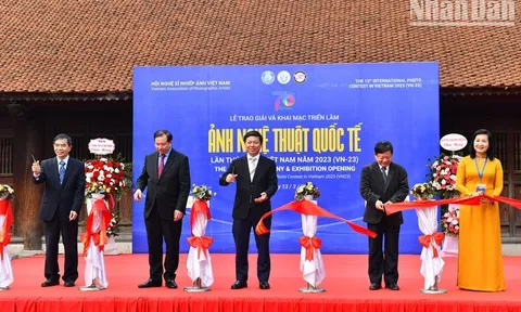 Lễ trao giải và khai mạc Triển lãm Ảnh nghệ thuật quốc tế lần thứ 12