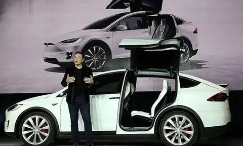 Tesla đối mặt cáo buộc xâm phạm quyền riêng tư của khách hàng