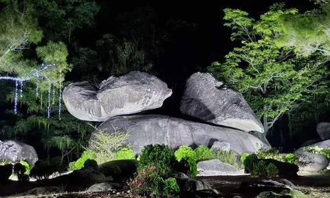 Lễ hội tình yêu hòn Trống Mái ở Sầm Sơn