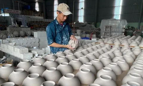 Cơ hội phát triển nghề gốm cổ truyền thống ở Ninh Bình