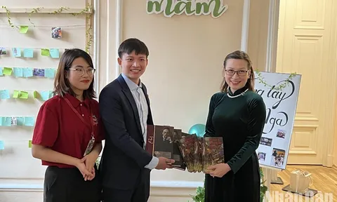 Lan tỏa văn hóa đọc sách trong sinh viên Việt Nam tại Nga