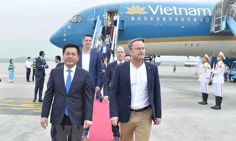 Thủ tướng Đại Công quốc Luxembourg bắt đầu thăm chính thức Việt Nam