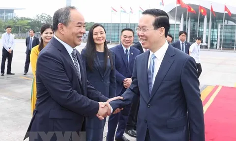 Chủ tịch nước lên đường dự Lễ đăng quang của Nhà vua Anh Charles III