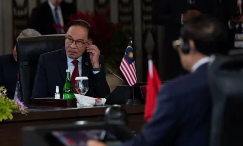 Hội nghị Cấp cao ASEAN: Malaysia kêu gọi thành lập Quỹ Tiền tệ châu Á