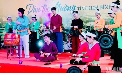 Đặc sắc di sản văn hóa dân tộc Mường trên thành phố Cảng