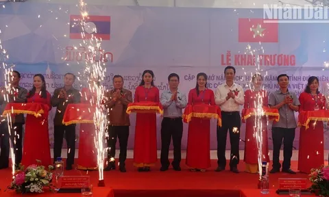 Khai trương lối mở Nậm Đích-Huổi Hịa trên biên giới Việt-Lào