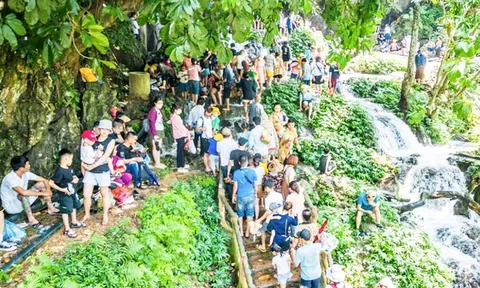 Xem xét khu du lịch “nuốt” danh thắng ở Thái Nguyên