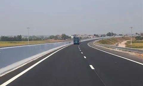 Đẩy nhanh phê duyệt chủ trương đầu tư 2 dự án đường cao tốc