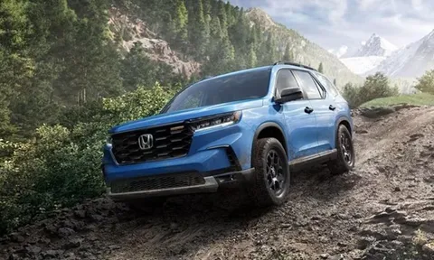 Honda triệu hồi gần 1,2 triệu xe tại Mỹ do lỗi của camera sau