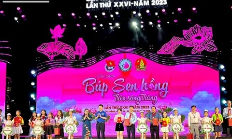 Khai mạc Búp Sen hồng trên sông Trăng năm 2023