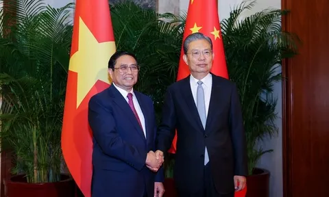 Thủ tướng Phạm Minh Chính hội kiến Ủy viên trưởng Nhân đại toàn quốc Trung Quốc