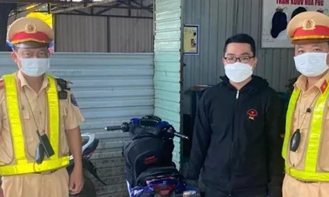 Bắt giữ đối tượng vi phạm giao thông sử dụng giấy chứng minh công an nhân dân giả