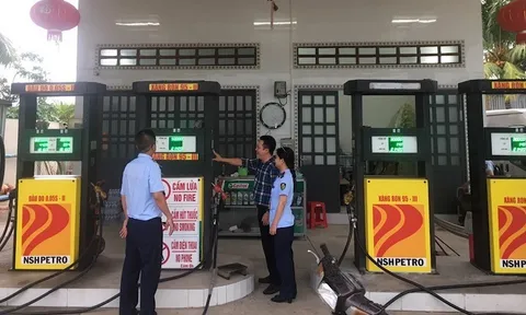 Phát hiện doanh nghiệp bán 2.600 lít xăng RON 95-III không đạt chất lượng