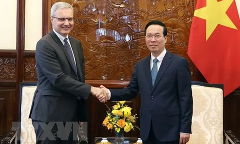 Chủ tịch nước Võ Văn Thưởng tiếp Đại sứ Pháp Nicolas Warnery