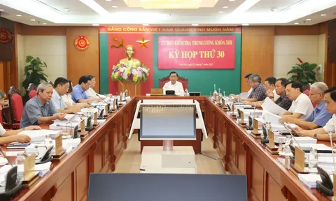 Ủy ban Kiểm tra Trung ương xem xét, kết luận kỷ luật một số đảng viên, tổ chức Đảng
