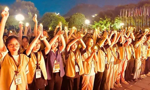 Thanh, thiếu niên 35 tỉnh, thành phố tham gia các hoạt động tri ân tại Ninh Bình