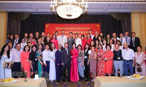 Chủ tịch nước Võ Văn Thưởng gặp gỡ kiều bào tại Áo và châu Âu