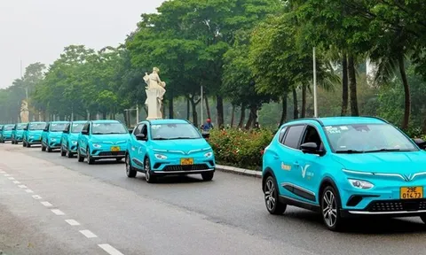 Bộ Giao thông vận tải: Nhiều chính sách chuyển đổi ô tô chạy xăng sang xe điện được đề xuất