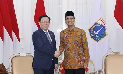 Chủ tịch Quốc hội Vương Đình Huệ tiếp Thống đốc Đặc khu Thủ đô Jakarta