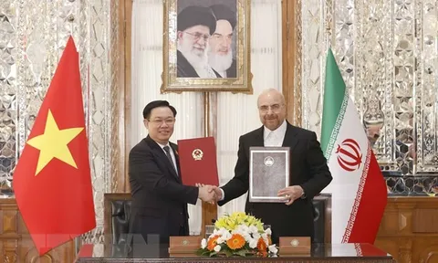 Việt Nam-Iran ký Thỏa thuận Ghi nhớ Hợp tác giữa hai Quốc hội