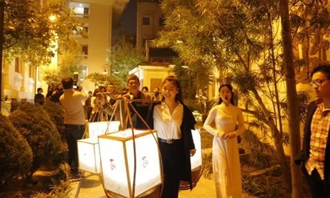 Chuyên gia: Hà Nội cần khai thác hiệu quả tiềm năng du lịch đêm
