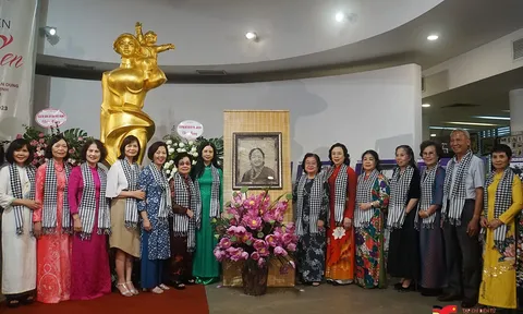 “Về với Sen”: Tri ân “Nữ tướng khăn rằn” Nguyễn Thị Định
