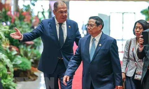 Thủ tướng Phạm Minh Chính gặp Ngoại trưởng Nga Sergei Lavrov