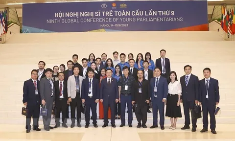 Chủ tịch Quốc hội: Thế hệ trẻ có thể chinh phục đỉnh cao hơn nữa