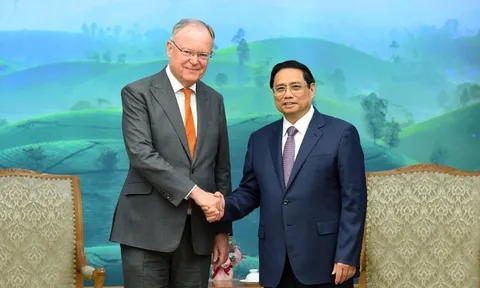 Thủ tướng Phạm Minh Chính tiếp Thủ hiến bang Hạ Saxony của Đức
