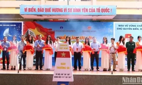 Triển lãm lưu động về Hoàng Sa và Trường Sa tại huyện Cư Kuin