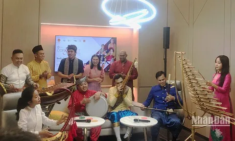 Nghệ sĩ 10 nước ASEAN hòa tấu trong đêm nhạc “Tình hữu nghị xuyên biên giới”