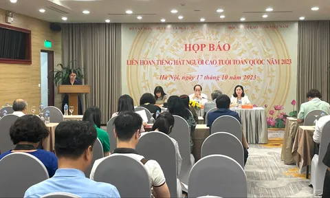 Lần đầu tổ chức Liên hoan tiếng hát Người cao tuổi toàn quốc