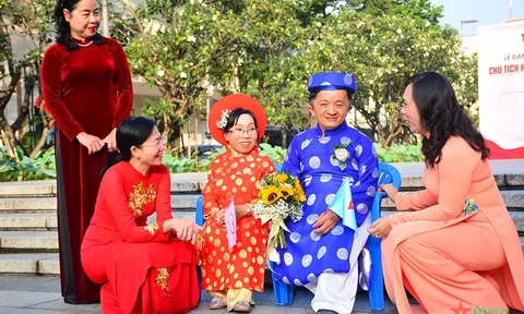 Lễ cưới tập thể cho 82 cặp đôi thanh niên tại TP Hồ Chí Minh