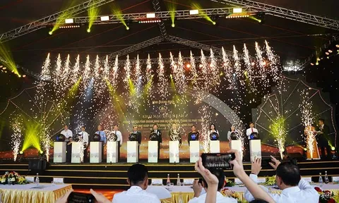 “Khát vọng xây dựng một Quảng Ninh kiểu mẫu, giàu đẹp, văn minh, hiện đại"