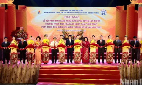 Chương trình "Tinh hoa làng nghề, sản phẩm OCOP TP Hà Nội năm 2023" chính thức khai mạc