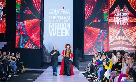 “Xanh hóa” thời trang