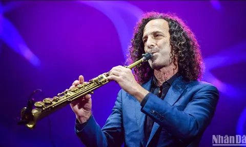 “Kenny G Live in Vietnam”: Đêm nhạc của cảm xúc