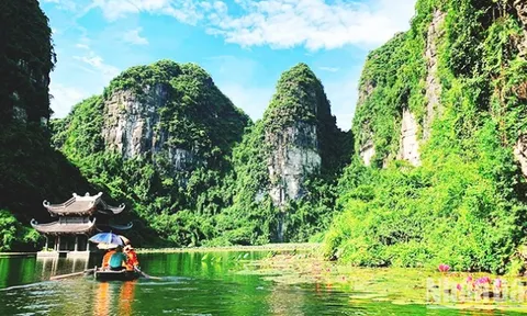 Danh thắng Tràng An thành sân khấu thực cảnh của Festival Ninh Bình - Tràng An