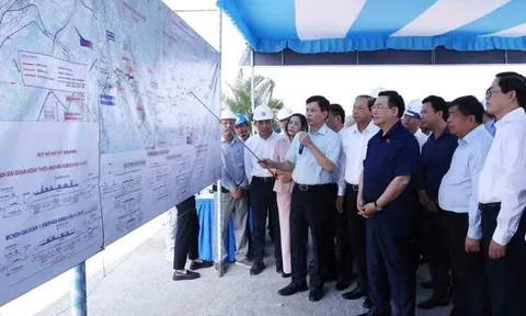 Chủ tịch Quốc hội Vương Đình Huệ thăm, làm việc tại tỉnh Bà Rịa-Vũng Tàu