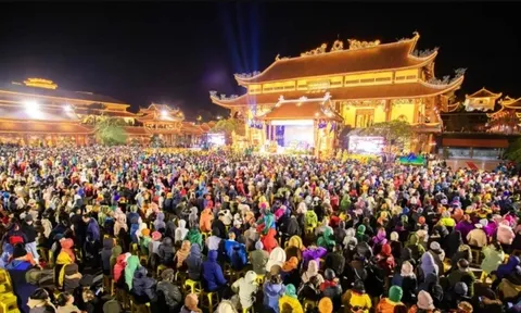 Quảng Ninh chỉ đạo làm rõ và xử lý nghiêm các vi phạm tại chùa Ba Vàng