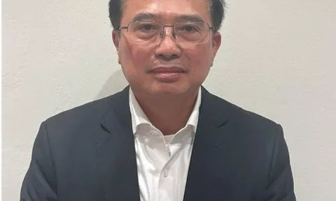 Khởi tố, bắt tạm giam nguyên Thứ trưởng Bộ Công Thương Hoàng Quốc Vượng