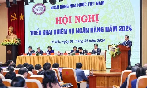 Thủ tướng: Không để bị động, bất ngờ về chính sách tiền tệ, không để người dân, doanh nghiệp thiếu vốn