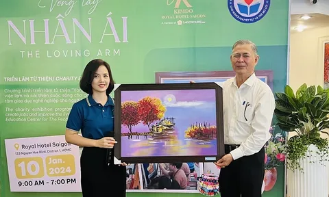Triển lãm từ thiện “Vòng tay nhân ái” hỗ trợ người khuyết tật, trẻ mồ côi