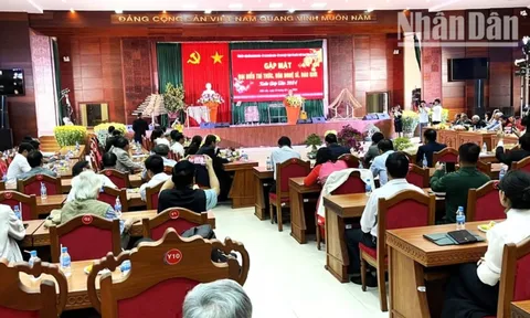 Đội ngũ trí thức, văn nghệ sĩ, báo giới có nhiều cống hiến quan trọng trong sự phát triển của tỉnh Đắk Lắk