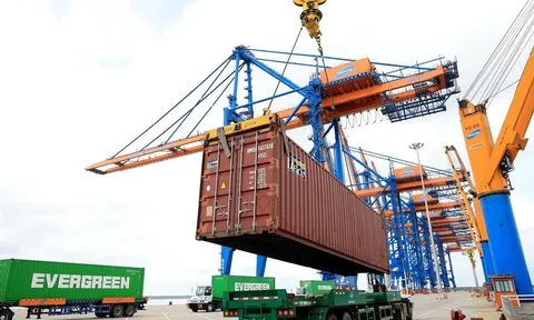 Giới chuyên gia: Triển vọng tăng trưởng kinh tế lạc quan của Việt Nam năm 2024