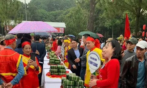 Sôi nổi hội thi gói bánh chưng, giã bánh giày tại Hải Dương