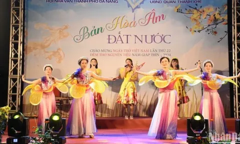 Đà Nẵng tổ chức Đêm thơ Nguyên tiêu "Bản hòa âm đất nước" tại Đình làng Thạc Gián